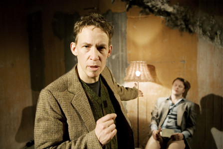 Överabsurd mobbningsspiral