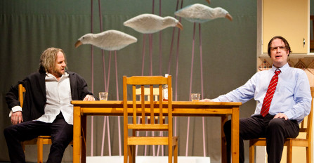 Twitterteater, humor och björnar